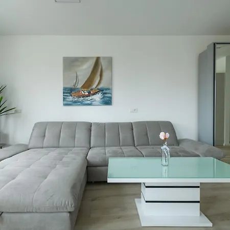 Ma Luxus Nr- 2 Mit Meerblick Und Parkplatz Fuer 2-2 Persone By Interhome